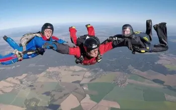 Základní výcvik volného pádu IAFF ze 4 000 m