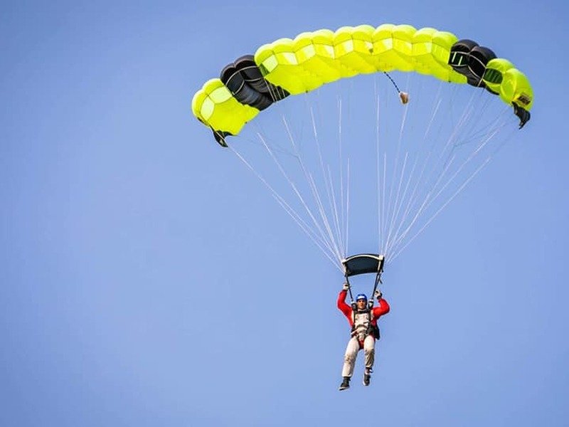 Výcvik volných pádů ze 4 000 m