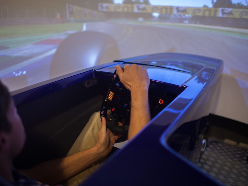 Závodní simulátor Formule 1