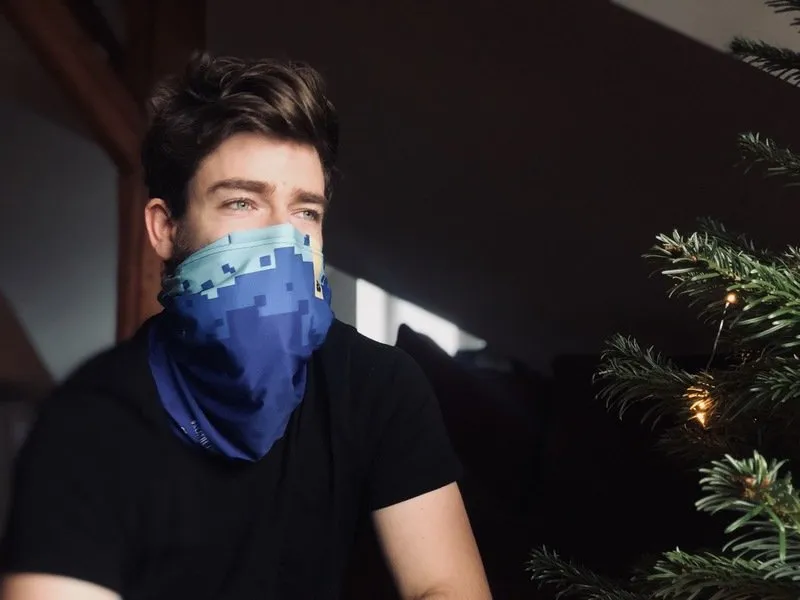 Antivirový nákrčník na podporu CF Hero: modrý