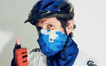 Antivirový nákrčník na podporu CF Hero: modrý