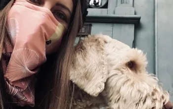 Antivirový nákrčník na podporu CF Hero: růžový