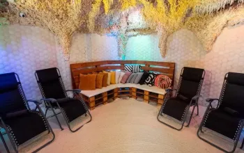 Noc v solné jeskyni + privátní sauna – dárek a zážitek