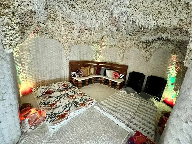 Noc v solné jeskyni + privátní sauna