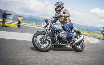 Kurz bezpečné jízdy na motorce