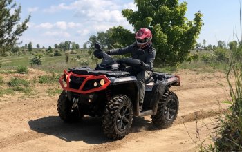 Jízda v terénu na ATV čtyřkolce
