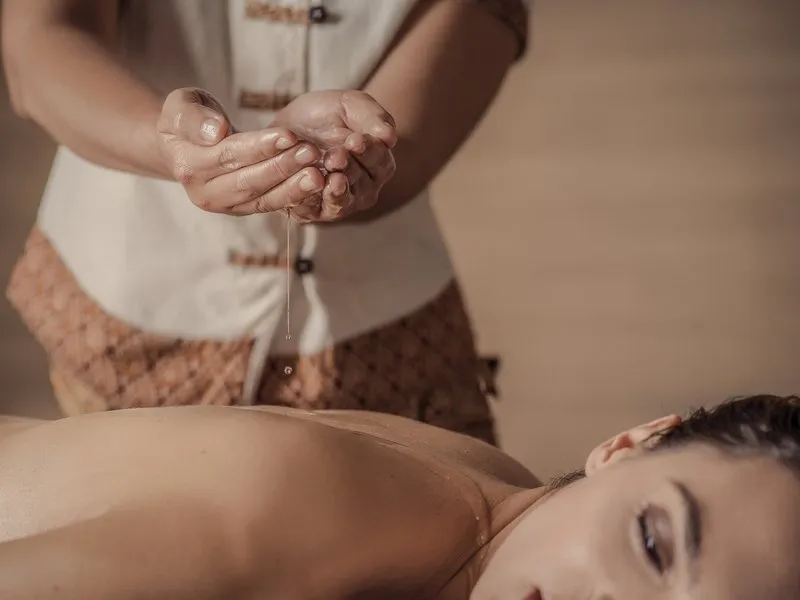 Medová detoxikační masáž