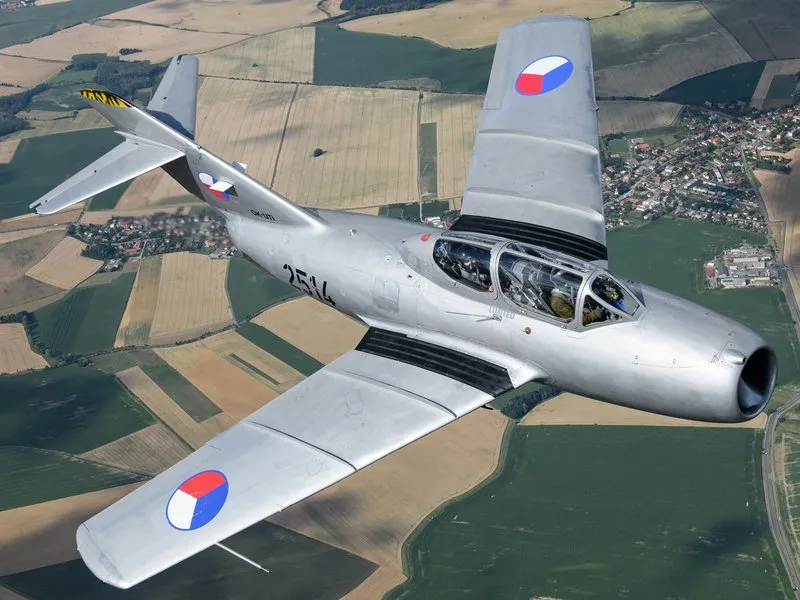 Let unikátní českou stíhačkou MiG-15: Hradec Králové