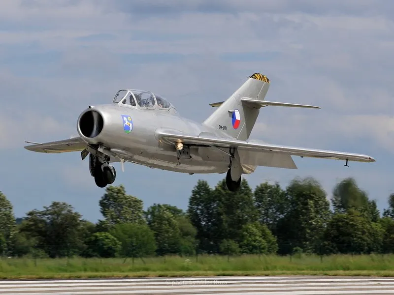 Let unikátní českou stíhačkou MiG-15: Hradec Králové