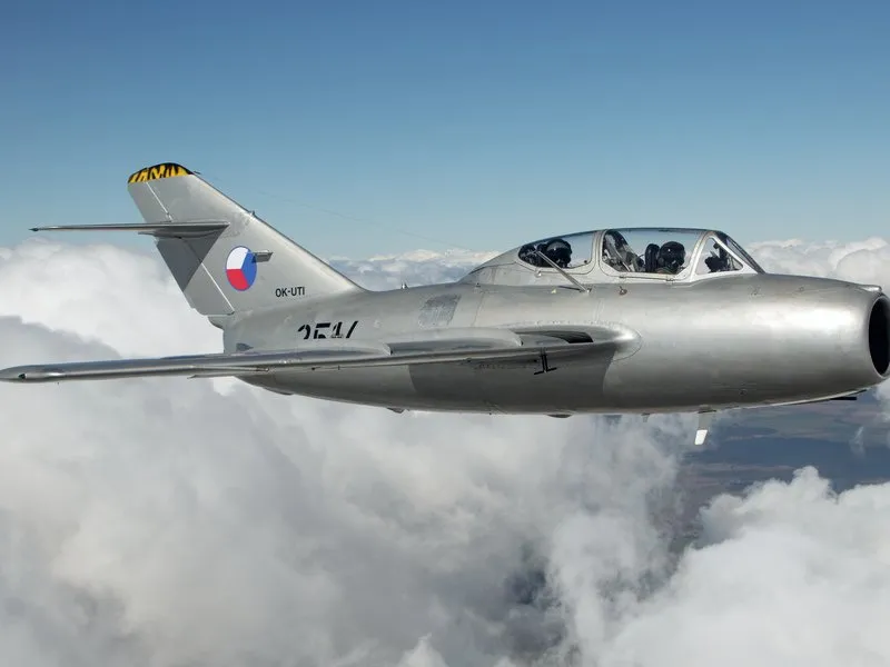 Let unikátní českou stíhačkou MiG-15: Hradec Králové