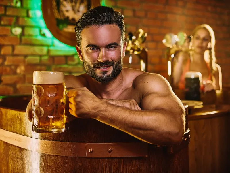 Relaxační pivní koupel pro milovníky piva