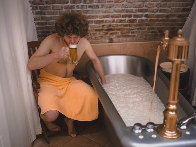 Relaxační pivní koupel pro milovníky piva