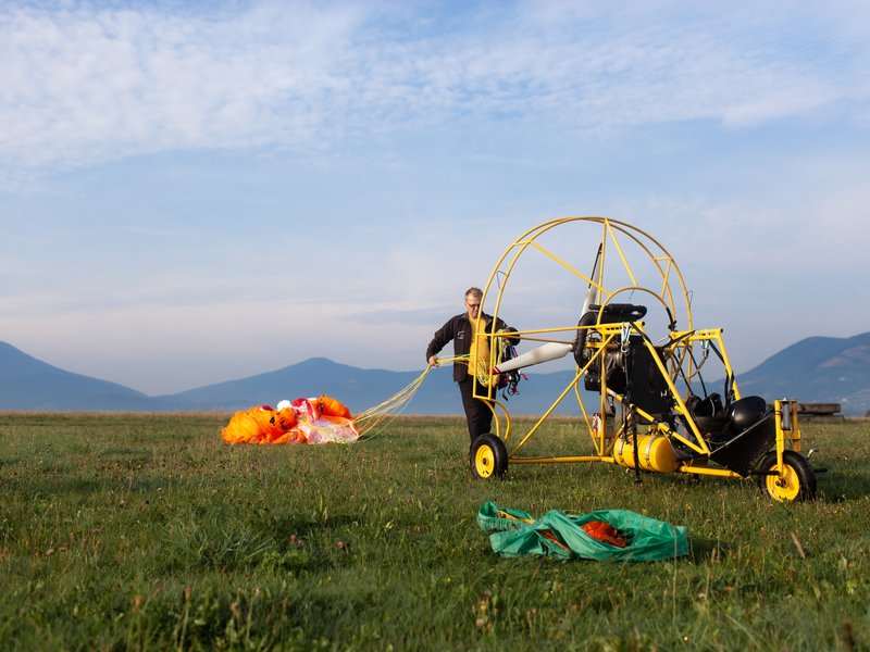 Motorový paragliding
