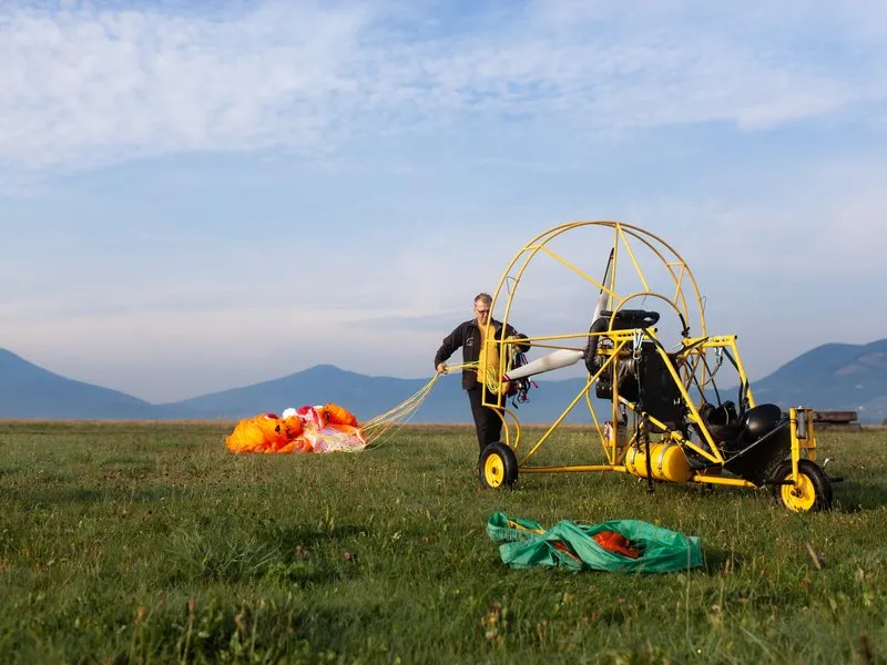 Motorový paragliding