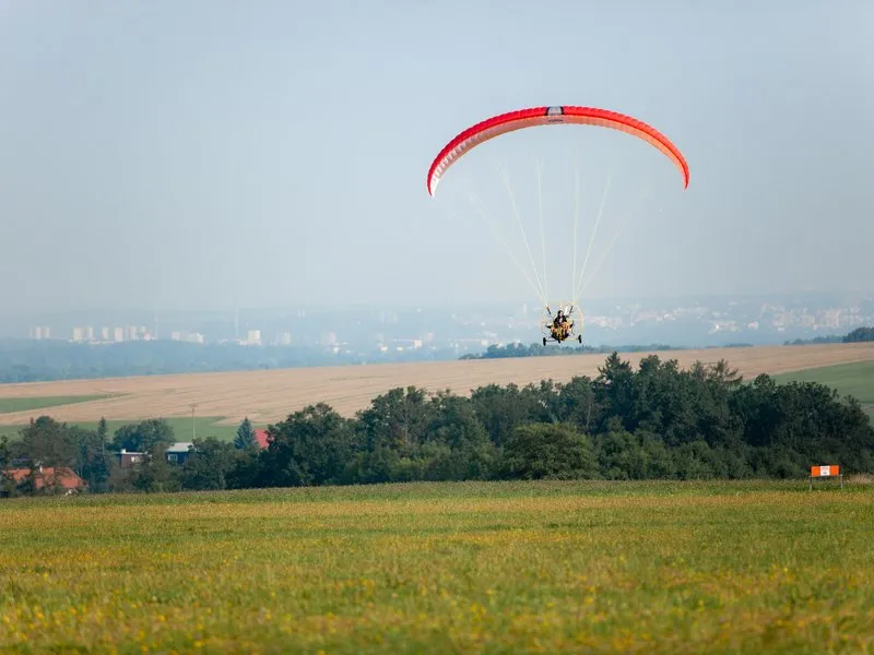 Motorový paragliding