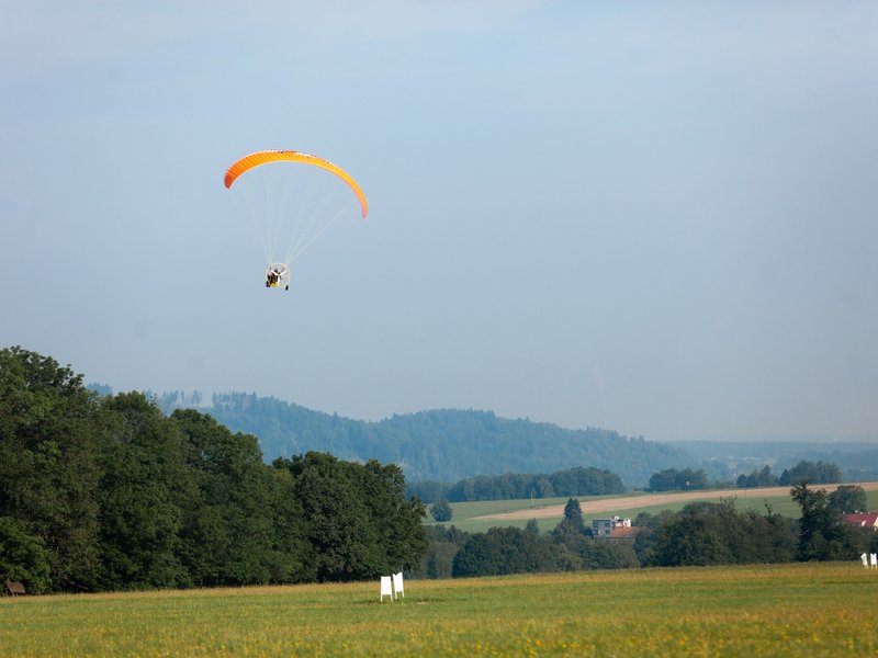 Motorový paragliding