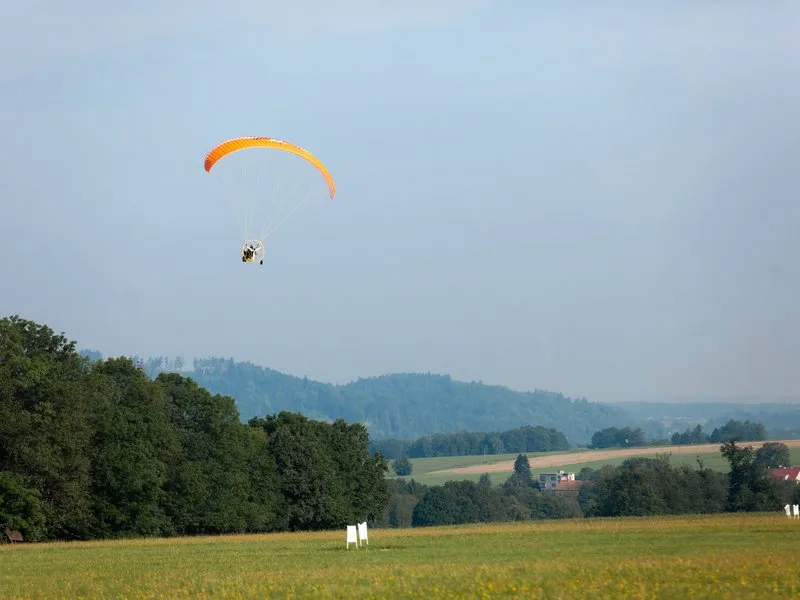 Motorový paragliding