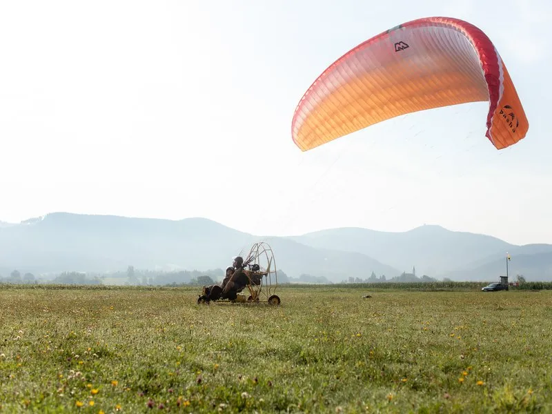 Motorový paragliding