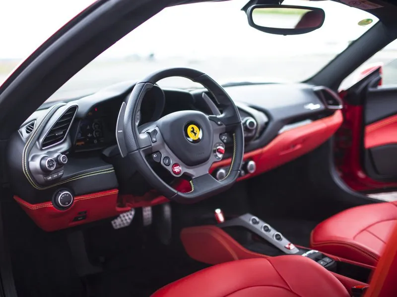 Jízda ve Ferrari 488 Spider na okruhu