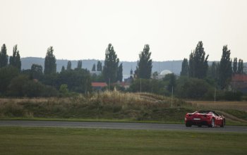 Jízda ve Ferrari 488 Spider na okruhu