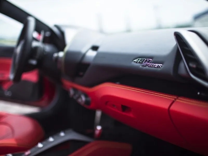 Jízda ve Ferrari 488 Spider na okruhu