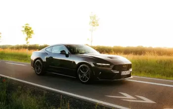 Jízda ve Ford Mustang Dark Horse 5.0 V8