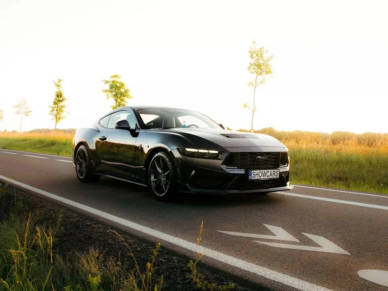 Jízda ve Ford Mustang Dark Horse 5.0 V8