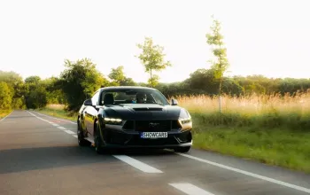 Jízda ve Ford Mustang Dark Horse 5.0 V8