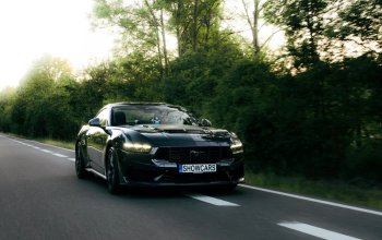 Jízda ve Ford Mustang Dark Horse 5.0 V8