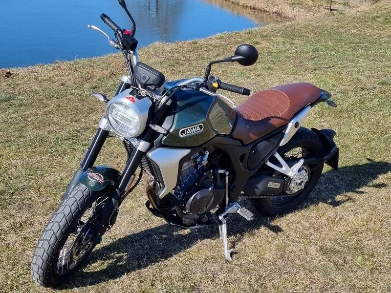 Pronájem motocyklu JAWA