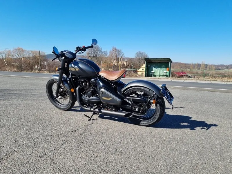 Pronájem motocyklu JAWA