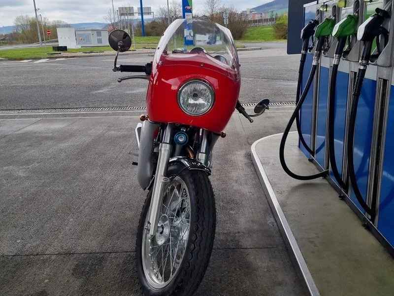 Pronájem motocyklu JAWA