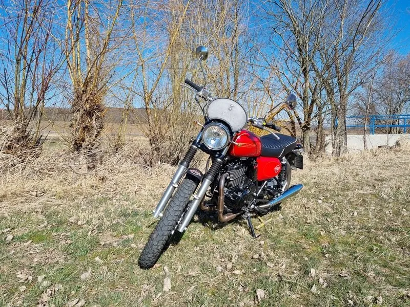 Pronájem motocyklu JAWA