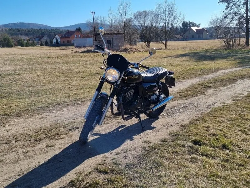 Pronájem motocyklu JAWA