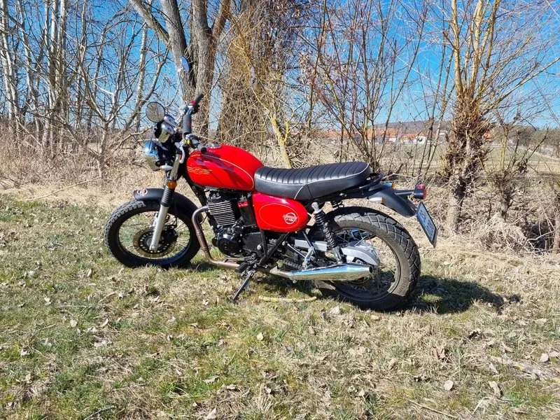 Pronájem motocyklu JAWA