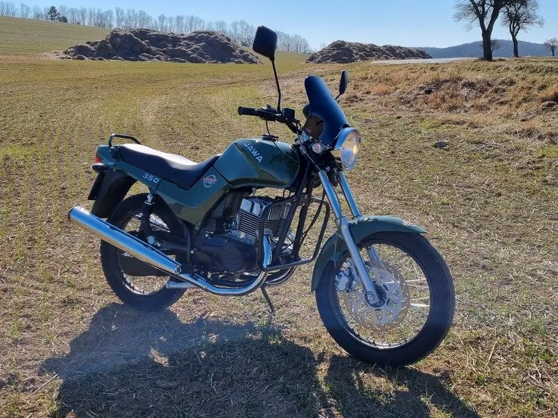 Pronájem motocyklu JAWA