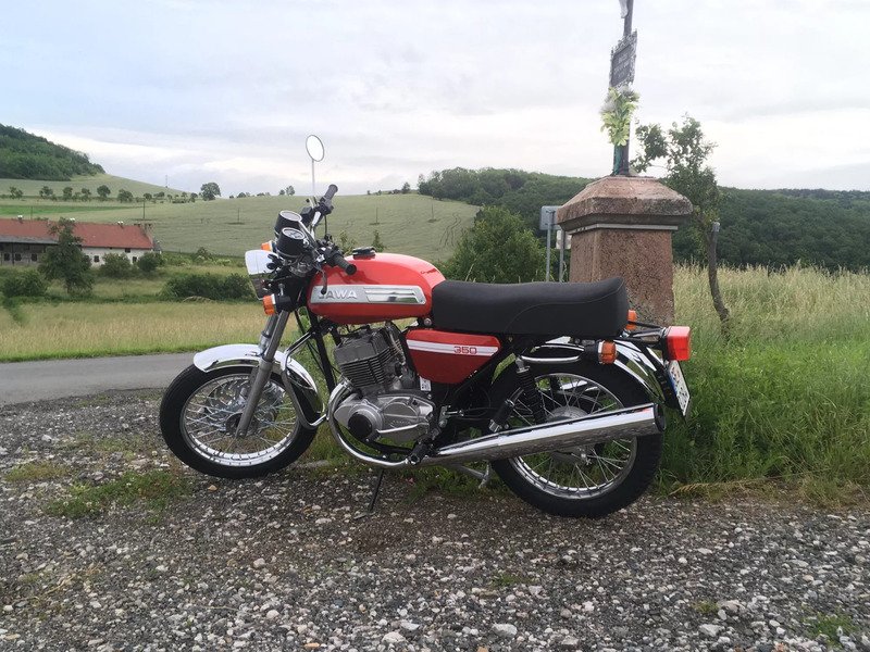 Pronájem motocyklu JAWA