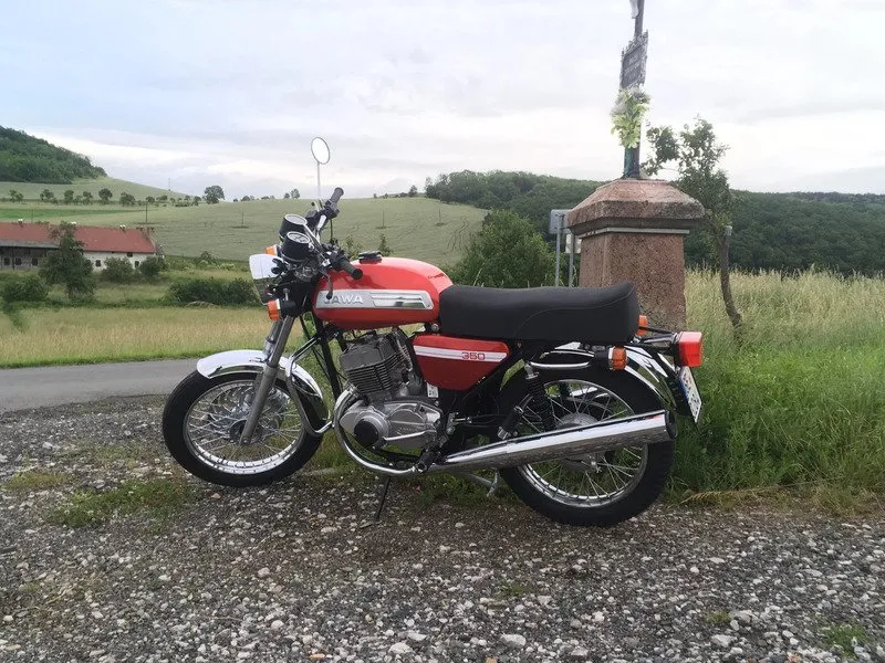 Pronájem motocyklu JAWA