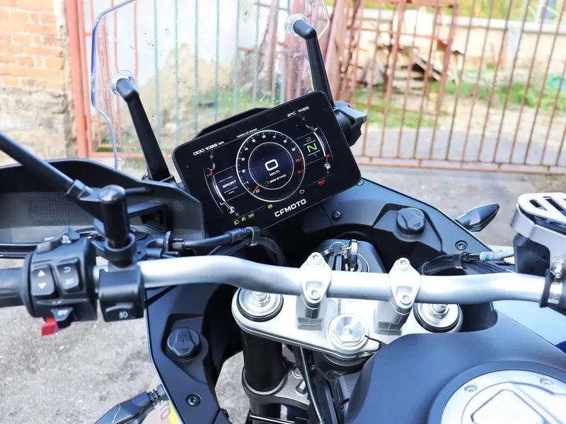 Pronájem motocyklu CFMOTO