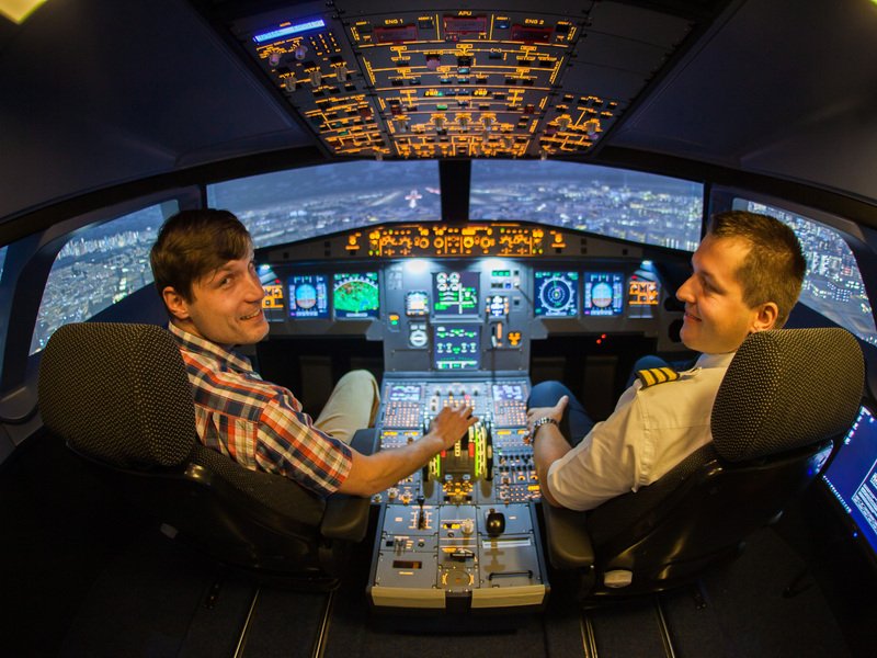 Autentický simulátor letu v Aibusu A320: Praha