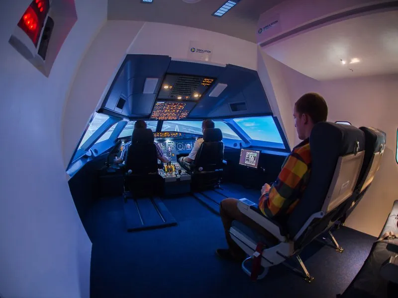Autentický simulátor letu v Aibusu A320: Praha