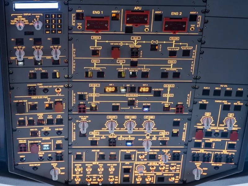Autentický simulátor letu v Aibusu A320: Praha