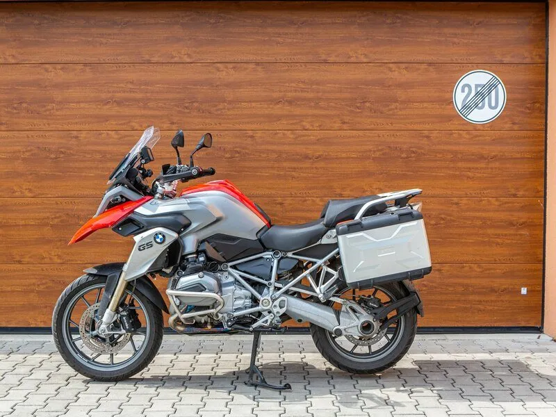 Pronájem motorky BMW GS 1200: Praha a Středočeský kraj