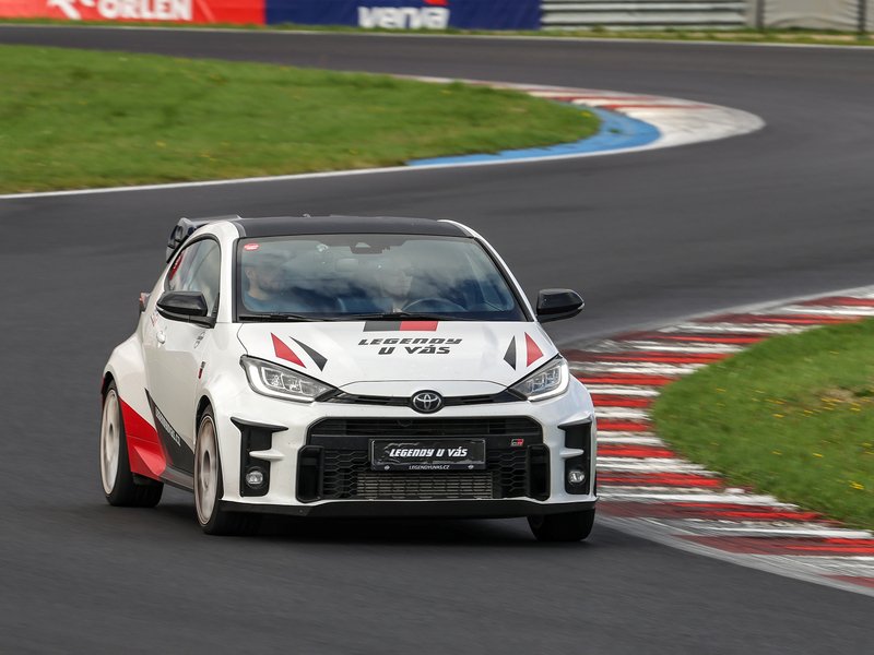 Jízda na okruhu v Toyota GR Yaris
