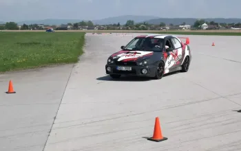Jízda na polygonu ve vlastním voze – dárek a zážitek