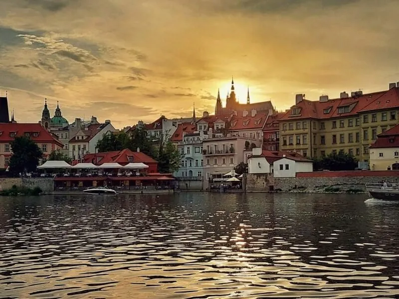 Soukromá plavba luxusní lodí po Vltavě: Praha