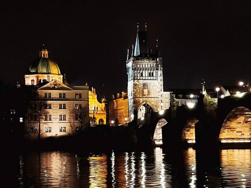 Soukromá plavba luxusní lodí po Vltavě: Praha