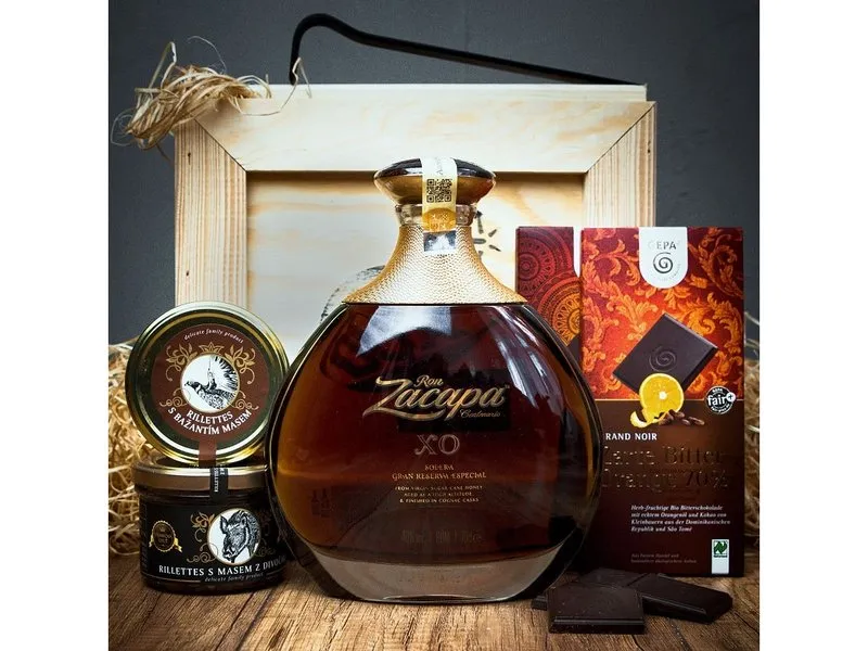 Dárková bedna s páčidlem pro muže s rumem Ron Zacapa Centenario XO Celá ČR