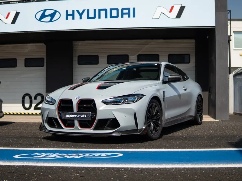 Jízda na okruhu v BMW M4 CSL