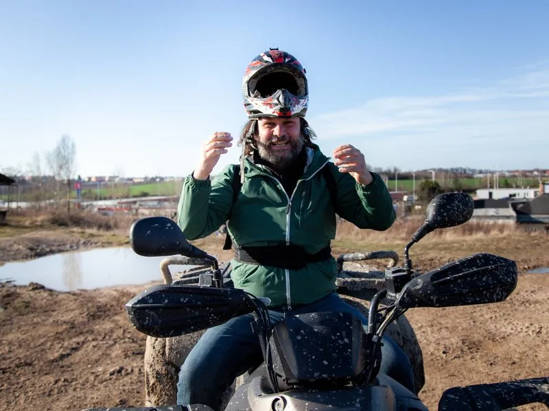 Jízda na čtyřkolce ATV na specializované trati (i pro děti)